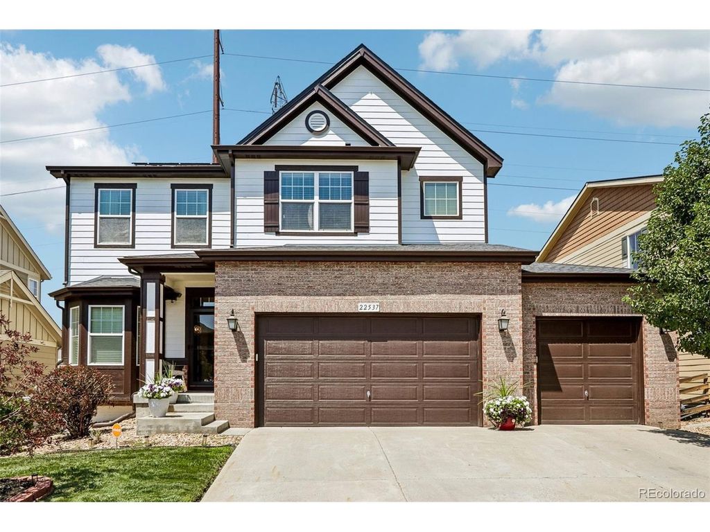 22537 E Union Cir, Aurora, CO 80015