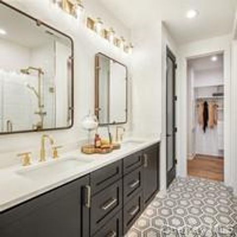 16 Fieldstone Knoll 55, Armonk, NY 10504