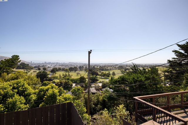 131 Fernwood Dr, San Bruno, CA 94066