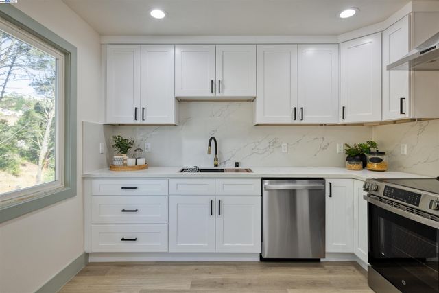 131 Fernwood Dr, San Bruno, CA 94066