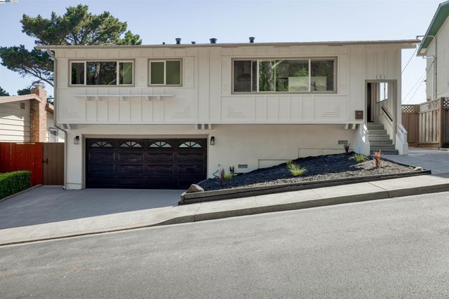 131 Fernwood Dr, San Bruno, CA 94066