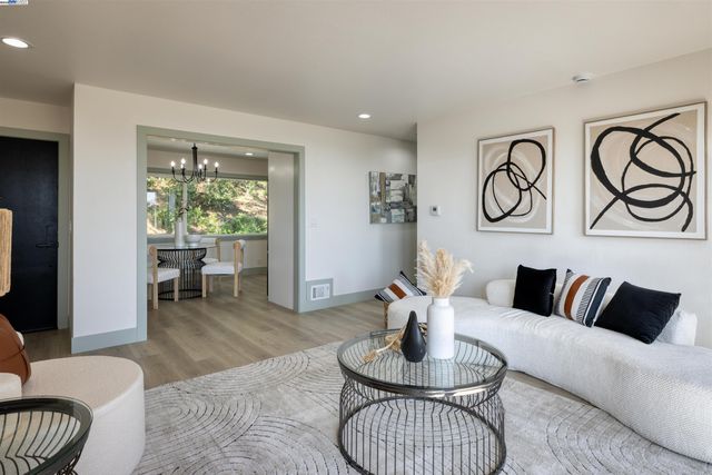 131 Fernwood Dr, San Bruno, CA 94066