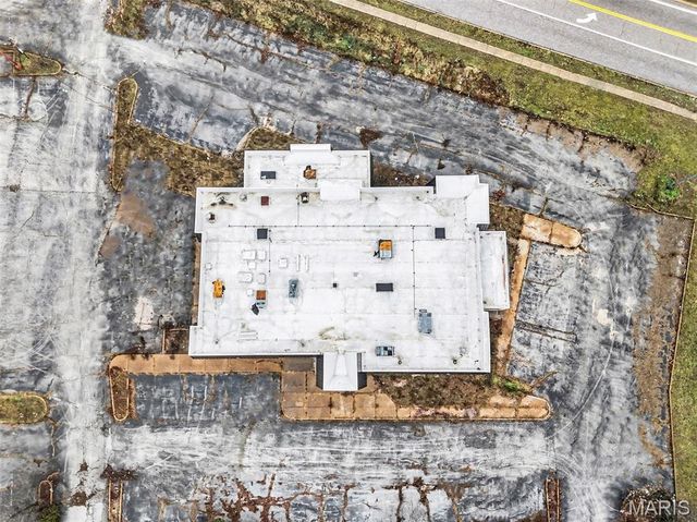 2909 Netherton Drive, St Louis, MO 63136