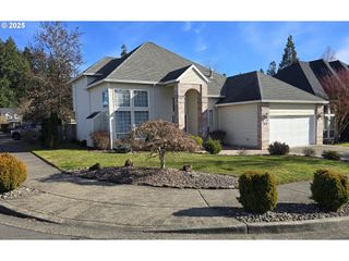 176 Se 58TH Ct, Hillsboro, OR 97123