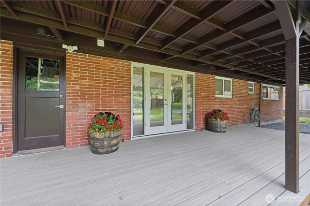 627 SW Normandy Road, Normandy Park, WA 98166