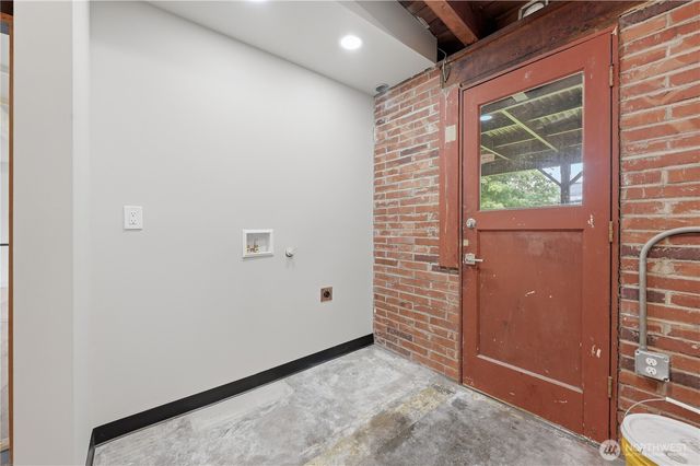 627 SW Normandy Road, Normandy Park, WA 98166