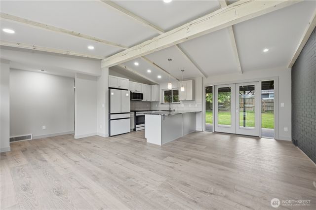 627 SW Normandy Road, Normandy Park, WA 98166