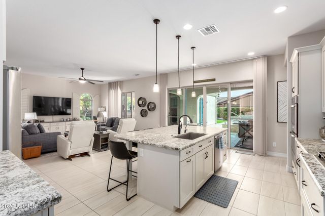 20945 W COLLEGE Drive, Buckeye, AZ 85396