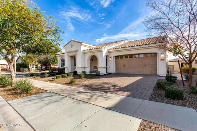 20945 W COLLEGE Drive, Buckeye, AZ 85396