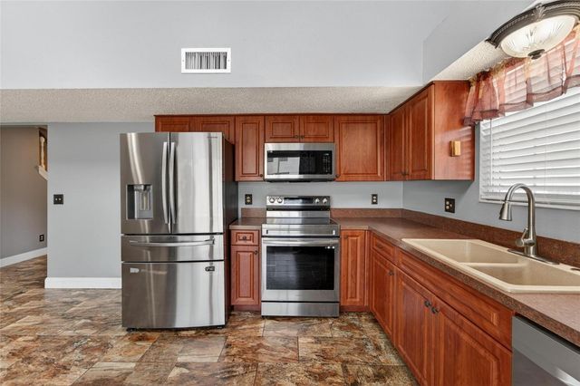 601 WEATHERVANE COURT, Brandon, FL 33511