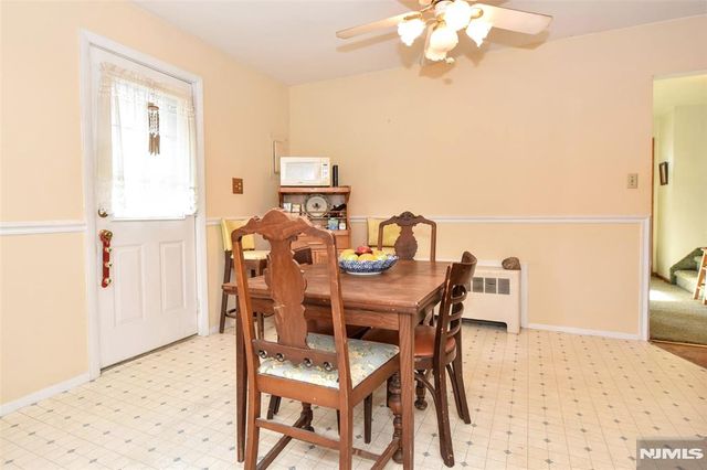 72 Burnside Place, Wanaque, NJ 07420