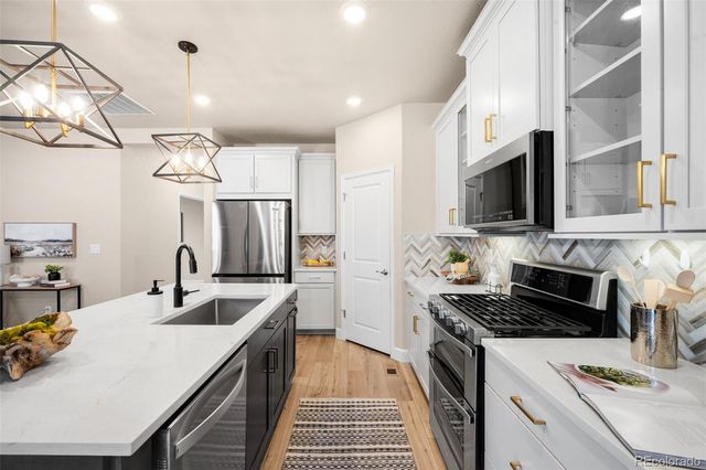 9792 Banner Peak Street, Littleton, CO 80125
