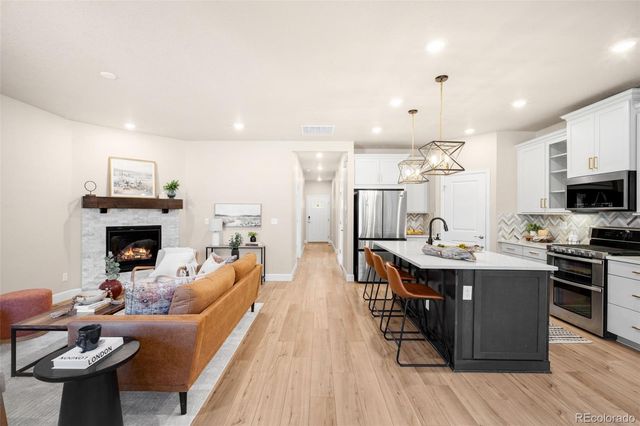 9792 Banner Peak Street, Littleton, CO 80125