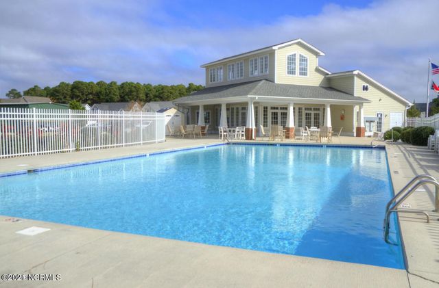 4002 Barnes Bluff Drive SE, Southport, NC 28461