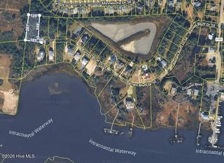 4002 Barnes Bluff Drive SE, Southport, NC 28461
