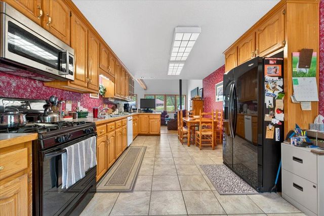 303 Oak Ridge DR, Bassett, VA 24055