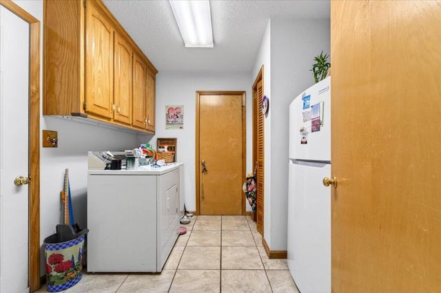 303 Oak Ridge DR, Bassett, VA 24055