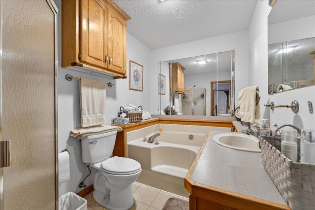 303 Oak Ridge DR, Bassett, VA 24055