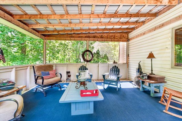 303 Oak Ridge DR, Bassett, VA 24055
