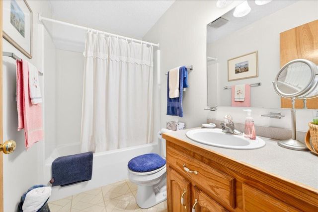 303 Oak Ridge DR, Bassett, VA 24055