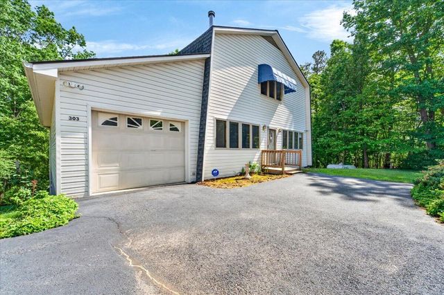 303 Oak Ridge DR, Bassett, VA 24055