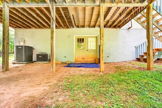 303 Oak Ridge DR, Bassett, VA 24055