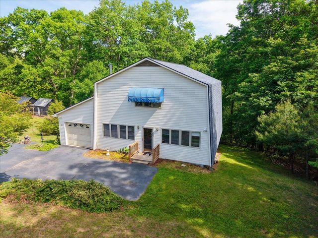 303 Oak Ridge DR, Bassett, VA 24055