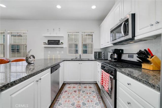877 Orchid C, Azusa, CA 91702