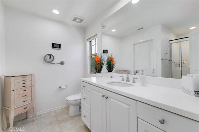 877 Orchid C, Azusa, CA 91702
