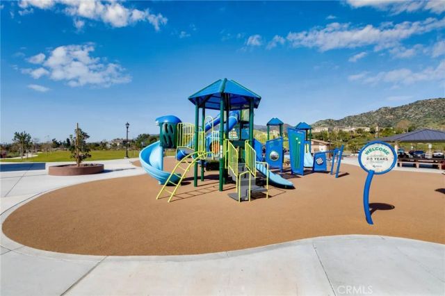 877 Orchid C, Azusa, CA 91702