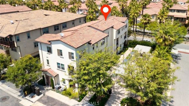 877 Orchid C, Azusa, CA 91702