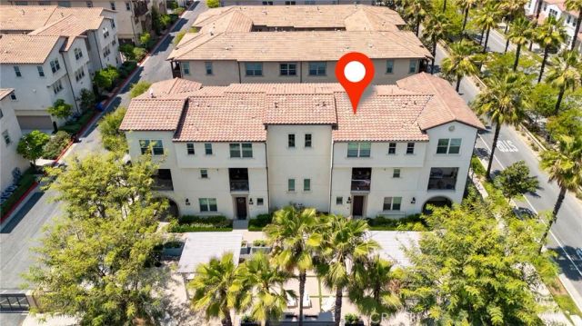 877 Orchid C, Azusa, CA 91702