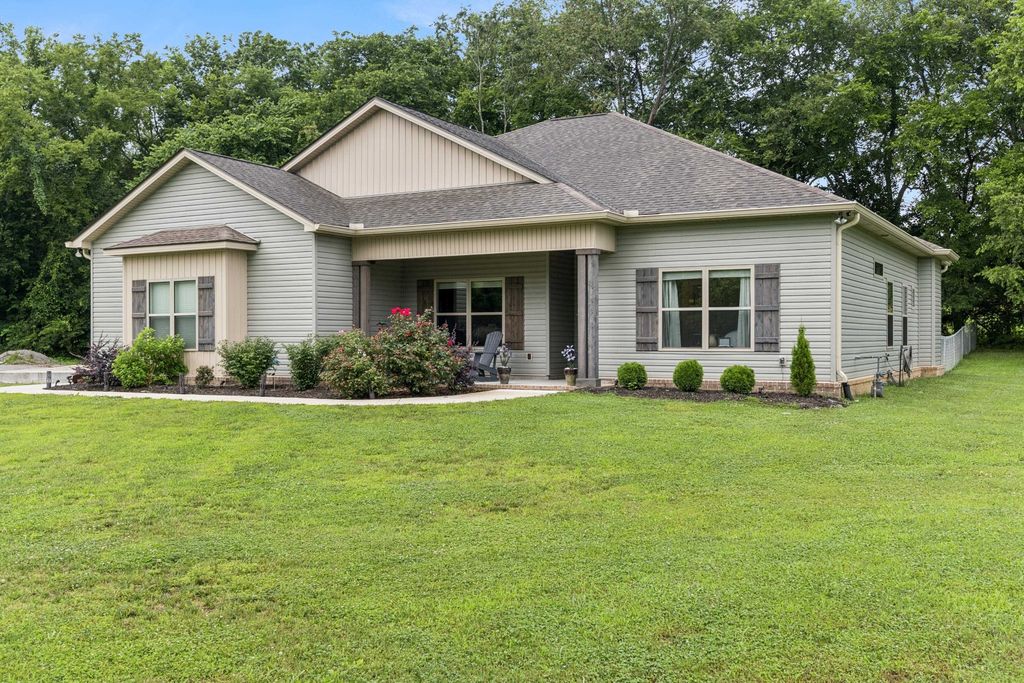 1908 Lucille St, Lebanon, TN 37087