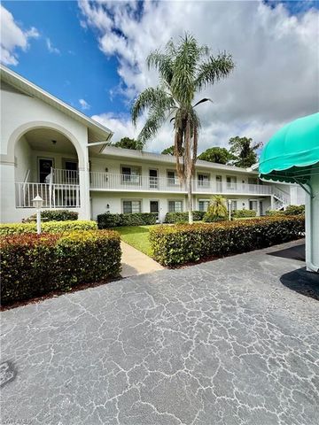 281 Gabriel CIR 6, Naples, FL 34104