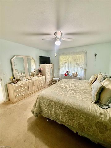 281 Gabriel CIR 6, Naples, FL 34104