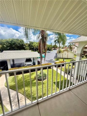 281 Gabriel CIR 6, Naples, FL 34104