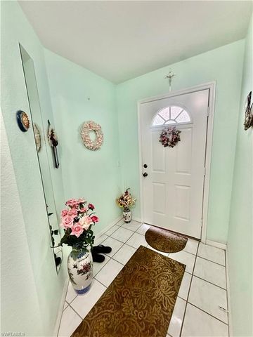 281 Gabriel CIR 6, Naples, FL 34104