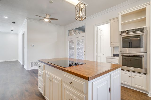 2625 Clear Lake Road, Weatherford, TX 76087