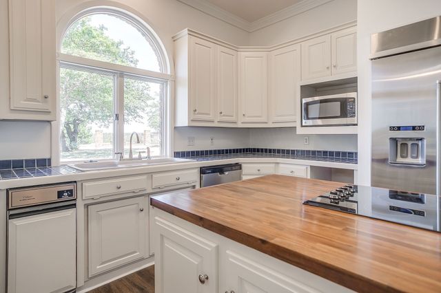 2625 Clear Lake Road, Weatherford, TX 76087
