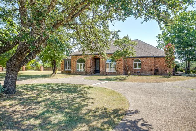 2625 Clear Lake Road, Weatherford, TX 76087