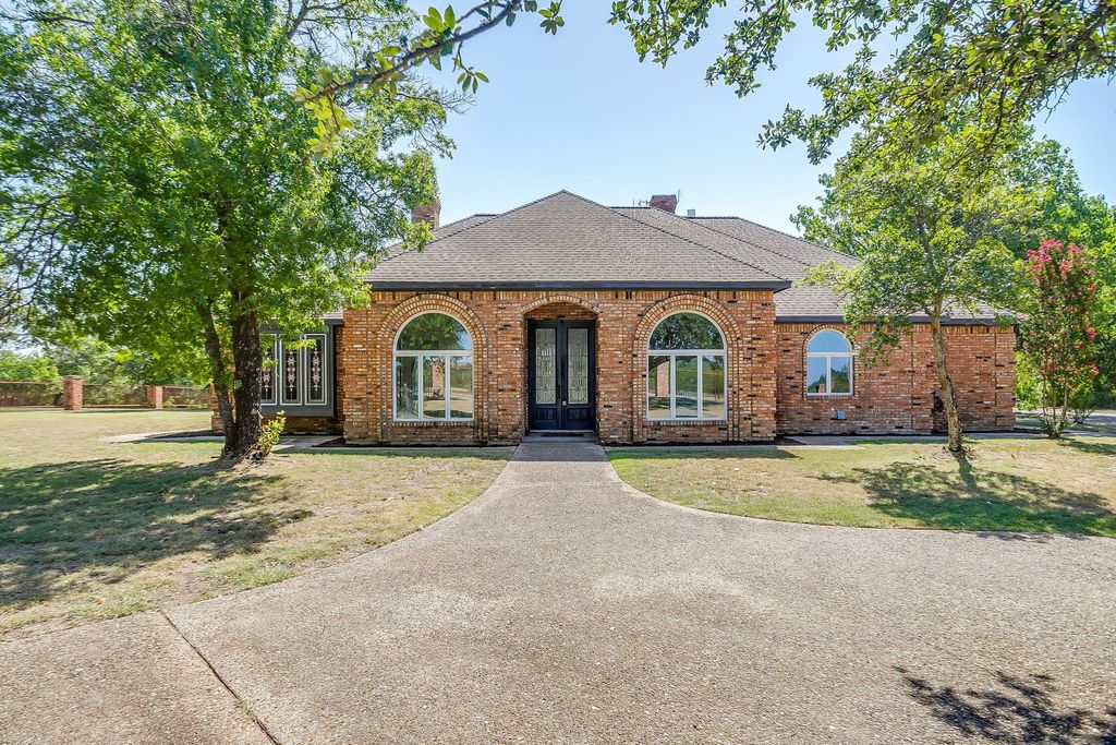 2625 Clear Lake Road, Weatherford, TX 76087