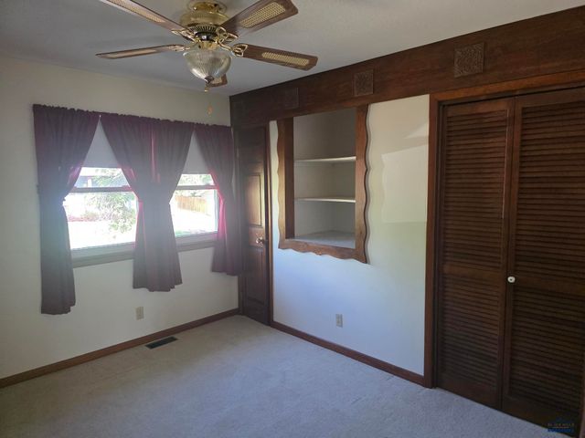 3120 IRIS DR, Rapid City, SD 57702