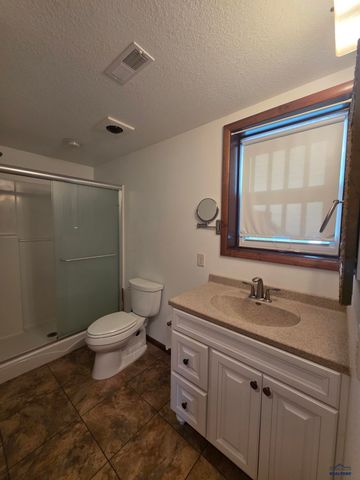 3120 IRIS DR, Rapid City, SD 57702