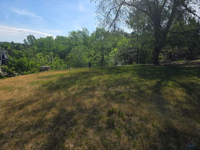 3120 IRIS DR, Rapid City, SD 57702