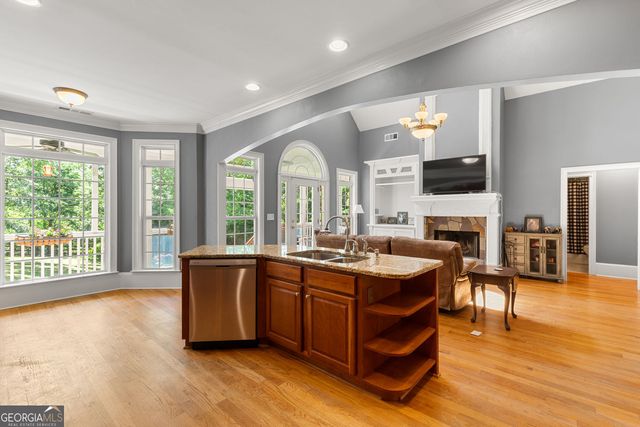 2294 Hollonville Road, Brooks, GA 30205