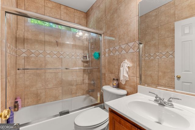2294 Hollonville Road, Brooks, GA 30205