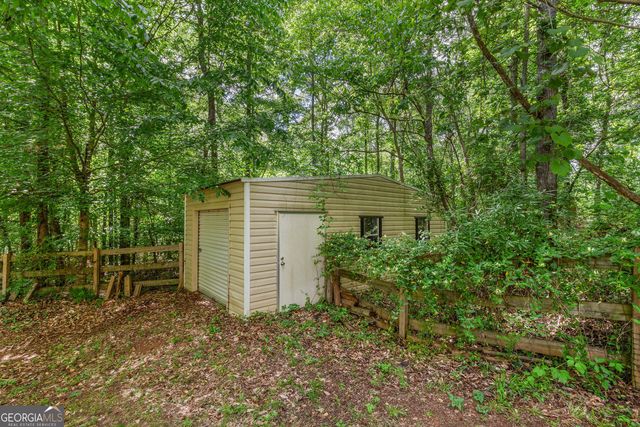 2294 Hollonville Road, Brooks, GA 30205