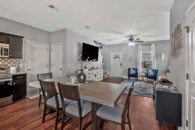 1043 Berra Dr, Springfield, TN 37172