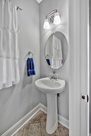 1043 Berra Dr, Springfield, TN 37172