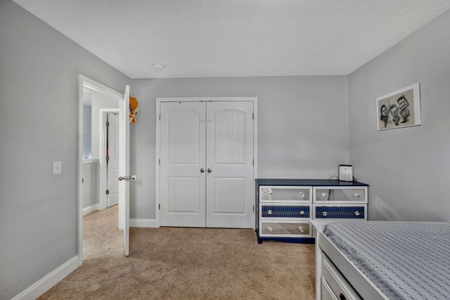 1043 Berra Dr, Springfield, TN 37172